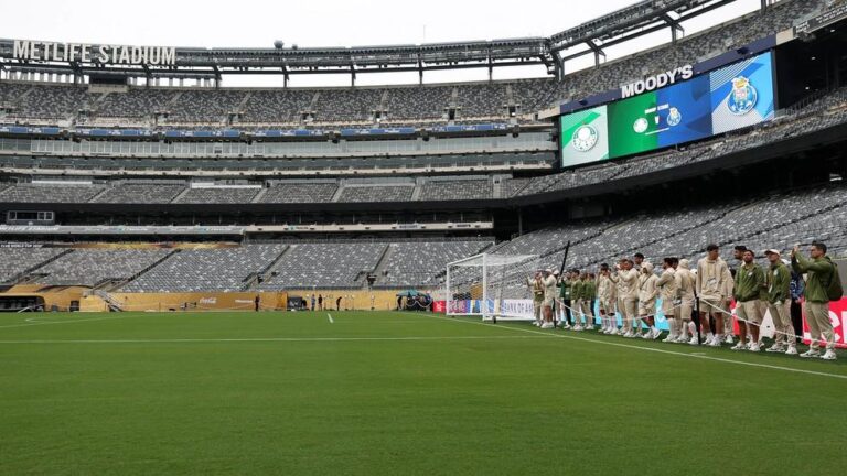 Preocupações do Palmeiras com o Gramado do MetLife Stadium antes de enfrentar o Al Ahly