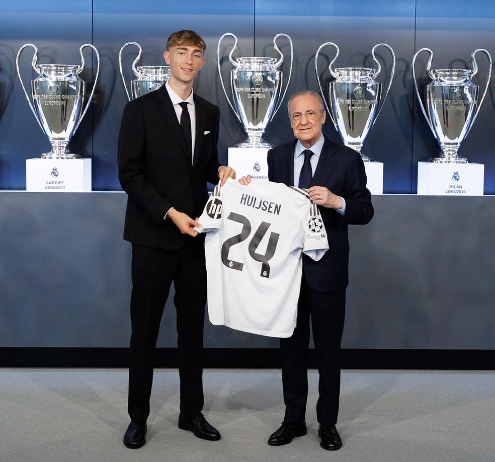 Dean Huijsen apresentado pelo Real Madrid