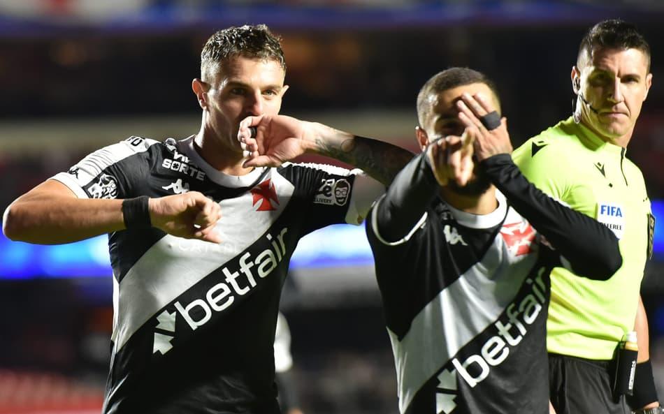 São Paulo x Vasco - Vegetti e Coutinho