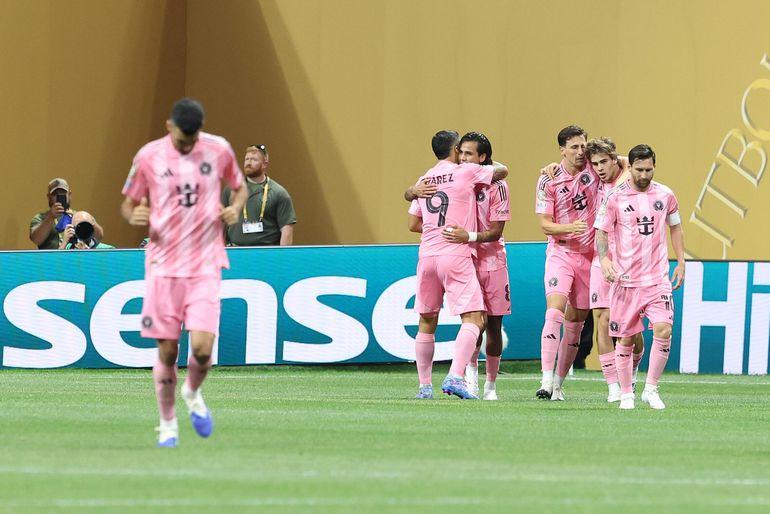 Busquets roda sobre Mora e ex-Casa Pia acaba a marcar