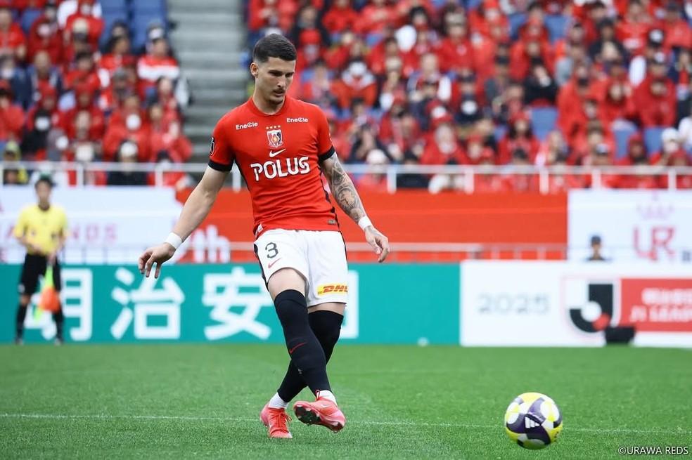 Danilo Boza em ação pelo Urawa Reds Diamonds.