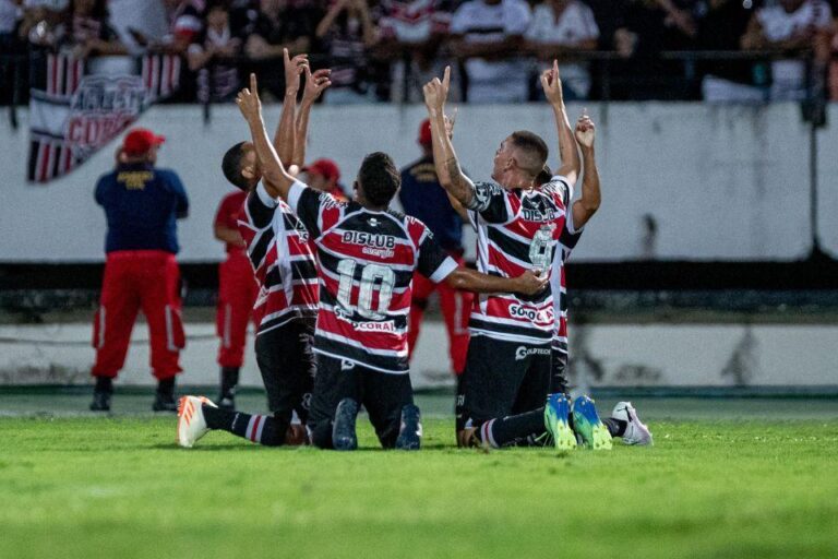 Santa Cruz enfrenta Sousa-PB na Série D: onde acompanhar e detalhes das escalações