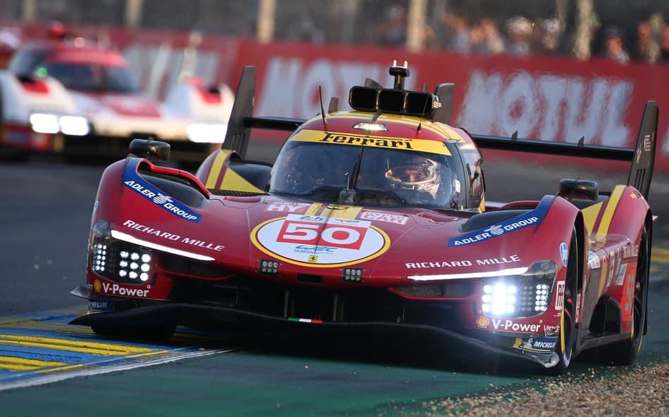 Antonio Fuoco competindo na Hyperpole da corrida de endurance 24 horas de Le Mans