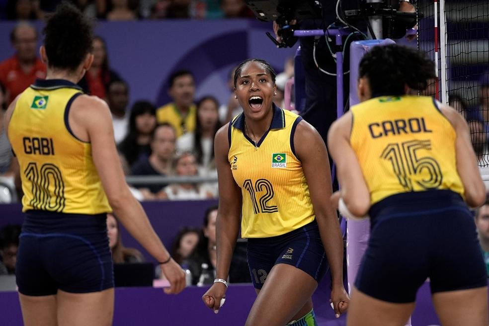 Ana Cristina, da seleção feminina de vôlei do Brasil na semifinal das Olimpíadas de Paris