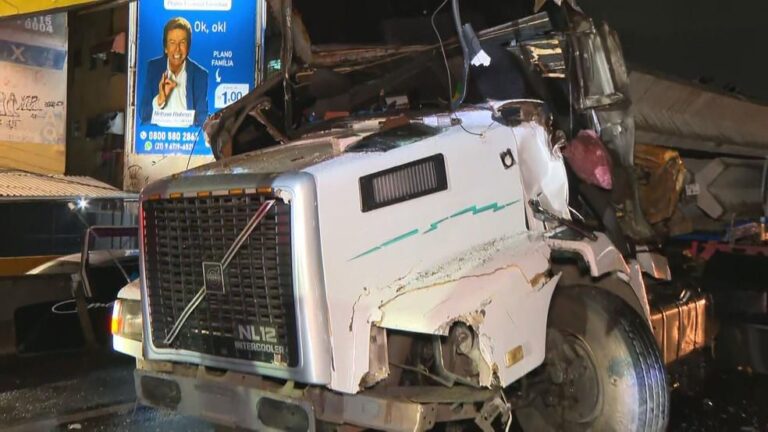 Grave Acidente na Dutra: Motorista de Carreta Morre em Colisão em Nova Iguaçu