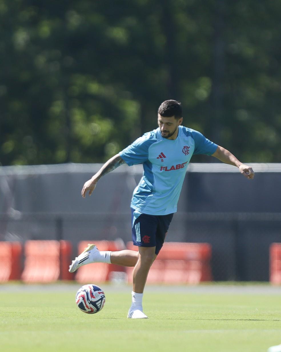 Arrascaeta em treino do Flamengo nos Estados Unidos