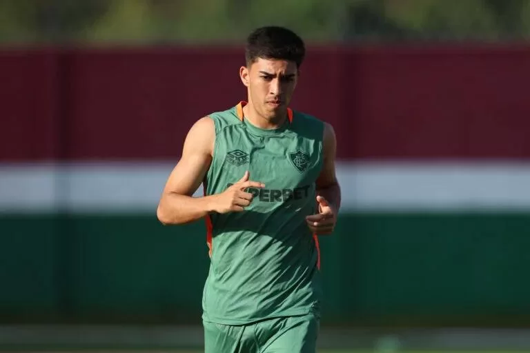 Lezcano, do Fluminense, no Banco do Paraguai para Enfrentar o Brasil