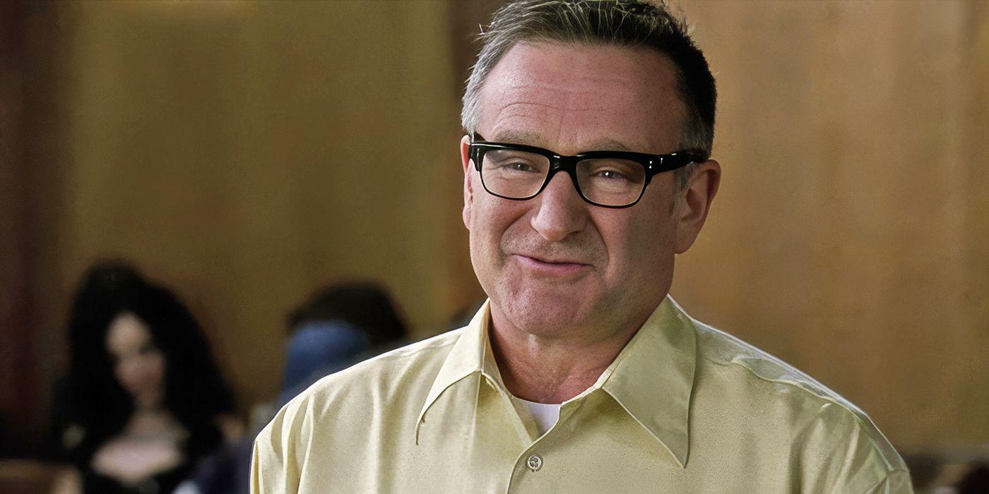 Robin Williams sorrindo em um tribunal no episódio 200 de Law & Order: SVU