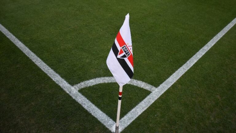 São Paulo e Vasco se enfrentam em partida decisiva no Morumbi pelo Brasileirão