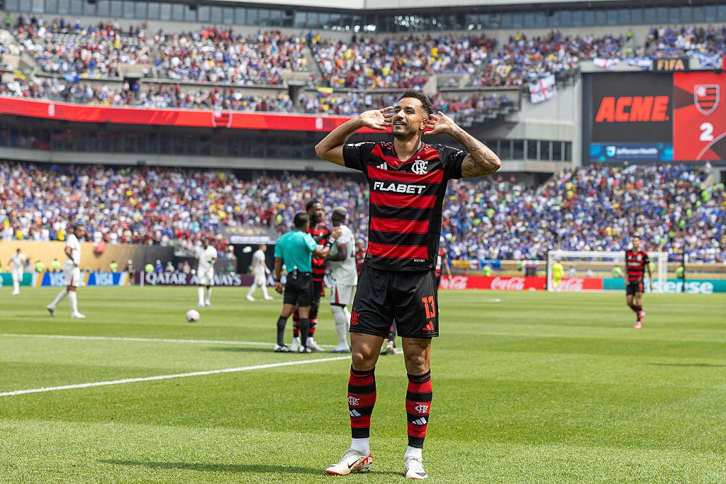 Danilo comemora gol durante Flamengo x Chelsea