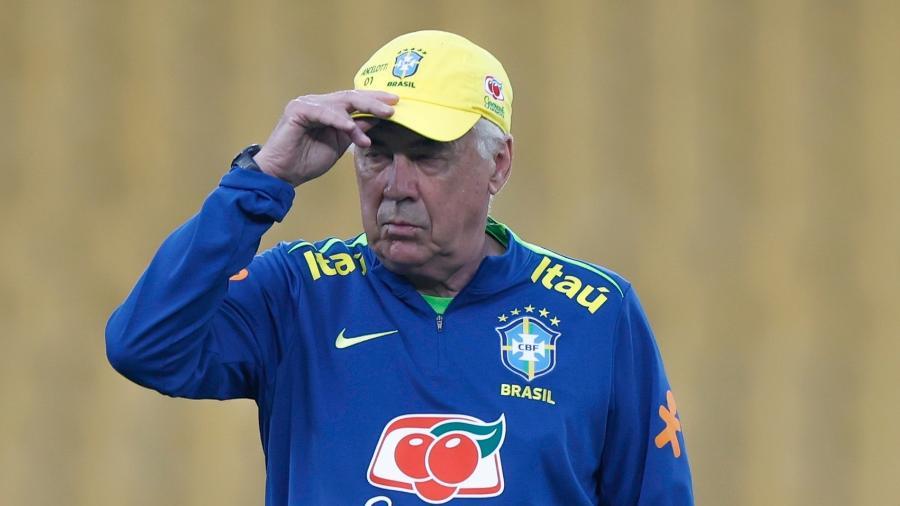 Carlo Ancelotti comanda treino da seleção brasileira em Guayaquil