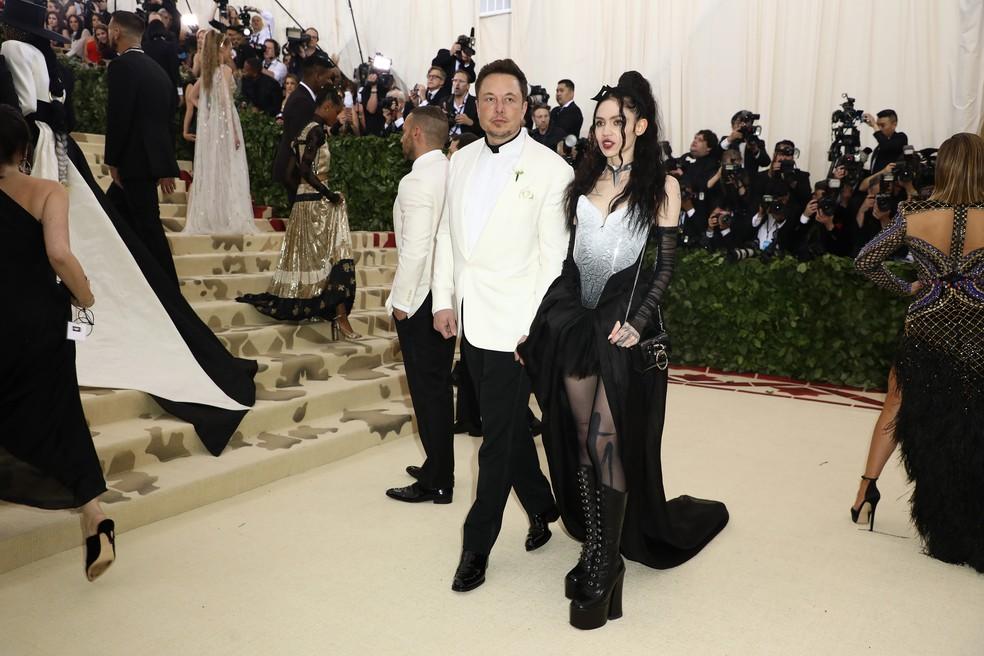 Elon Musk e Claire Boucher (Grimes) no Met Gala, em 2018