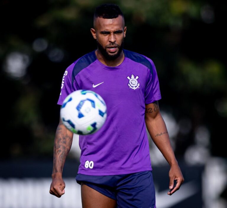 Grêmio Anuncia Contratação do Meio-Campista Alex Santana em Empréstimo