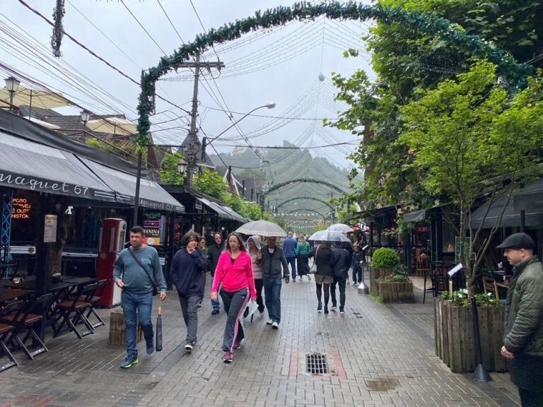 Campos do Jordão bate recorde de frio e mobiliza ações para população em situação de rua