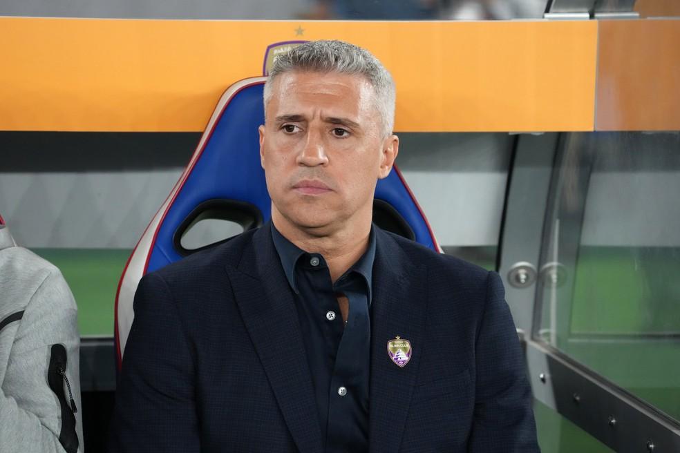 Hernán Crespo enquanto comandava o Al Ain