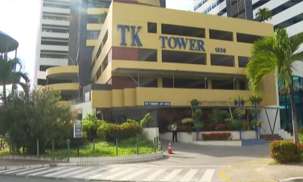 Mandados foram cumpridos em um prédio da Avenida Magalhães Neto, em Salvador