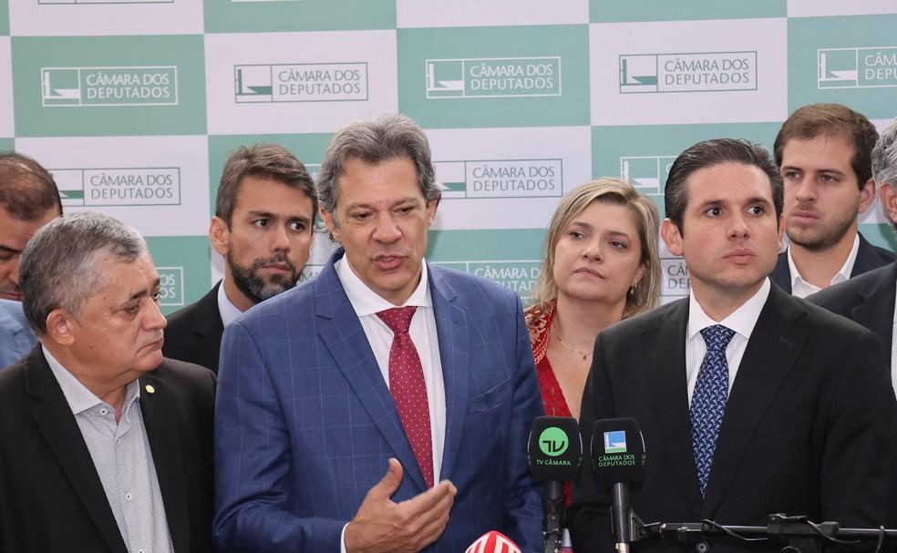 Haddad e Hugo Motta dão entrevista coletiva à imprensa