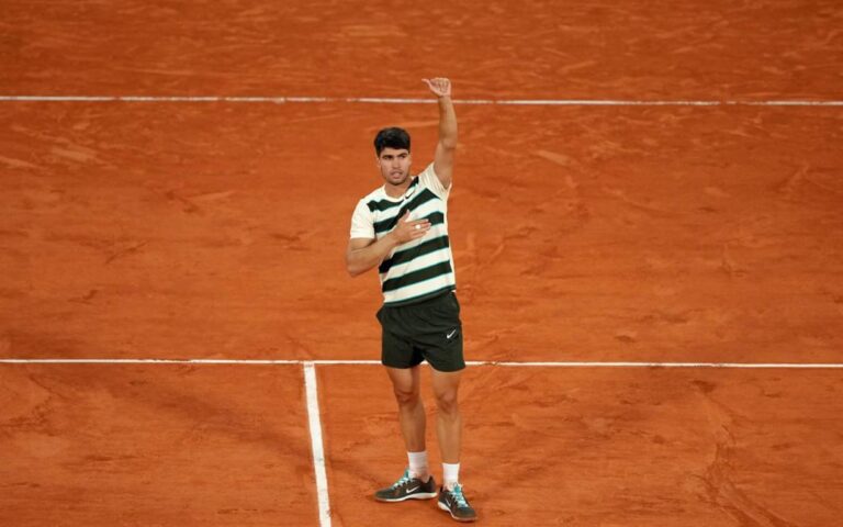 Premiações Surpreendentes do Roland Garros 2025: Carlos Alcaraz e a Corrida por Troféus