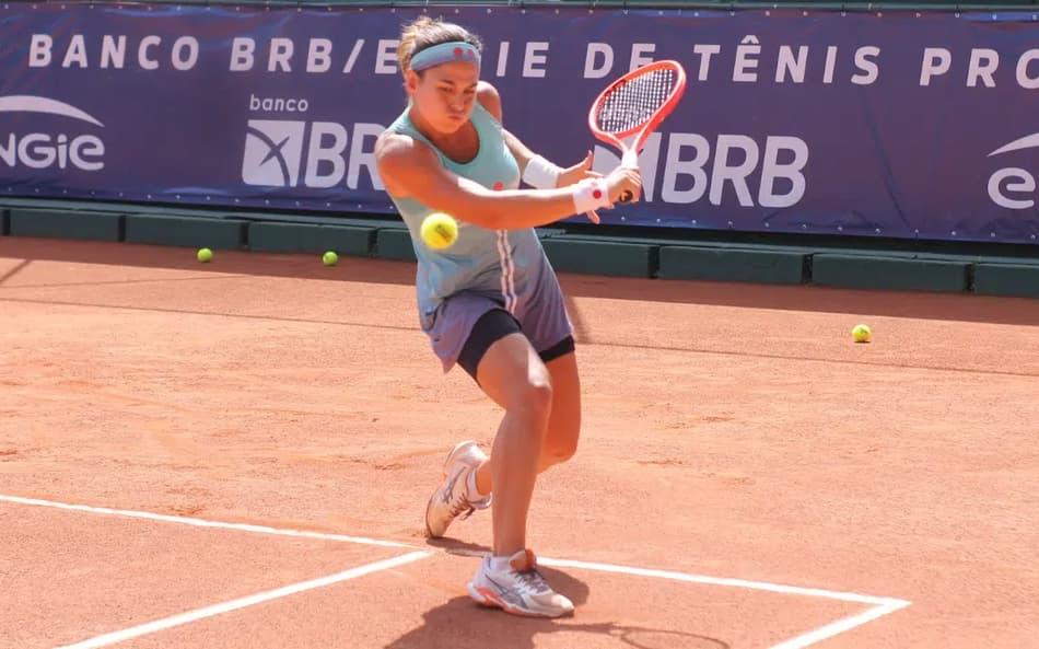 Carol Meligei na semifinal do W75 de Ceska Lipa.