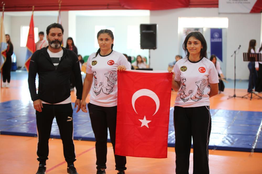 Bileği bükülmeyen kardeşler