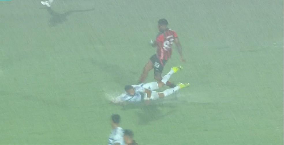 Vitória e Cruzeiro se enfrentam no Barradão