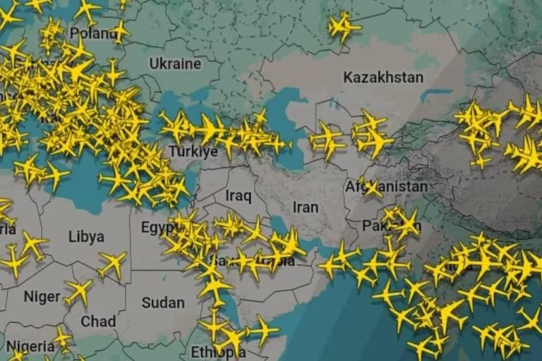 Companhias aéreas cancelam voos para o Oriente Médio após ataques dos EUA