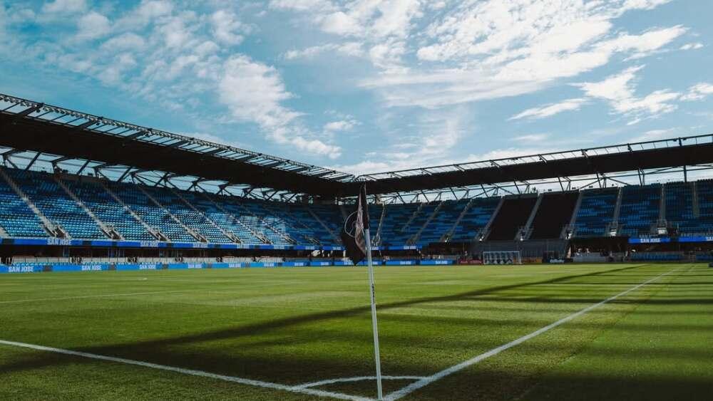 PayPal Park recebe um dos jogos deste domingo (15).