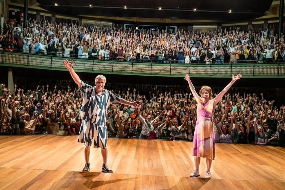 Fabio Assunção e Drica Moraes na peça de teatro 'Férias'