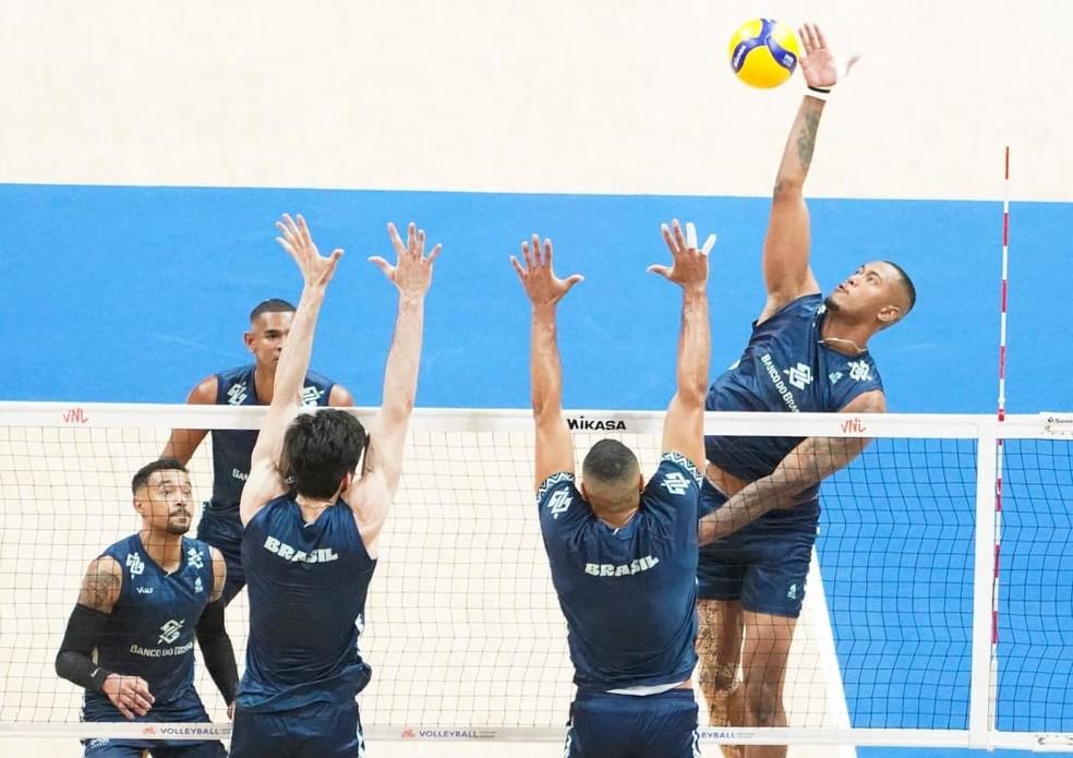 Seleção masculina de vôlei estreia de cara nova na Liga das Nações
