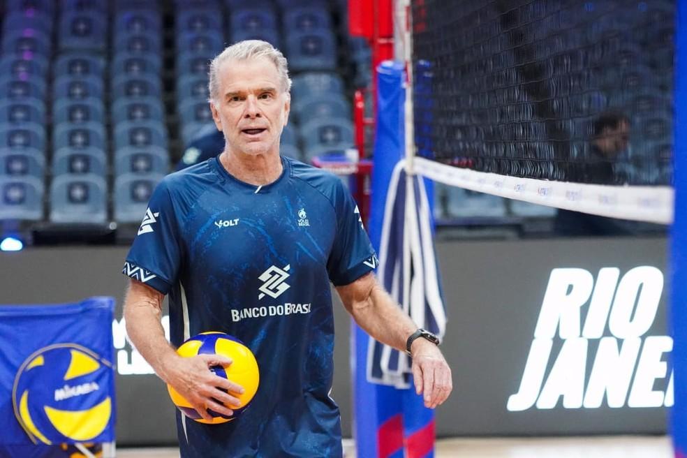 Bernardinho em último treino da seleção masculina no Maracanãzinho para a VNL 2025