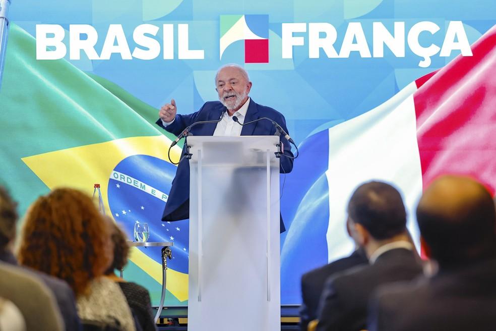 Presidente Lula fala a jornalistas em coletiva na França