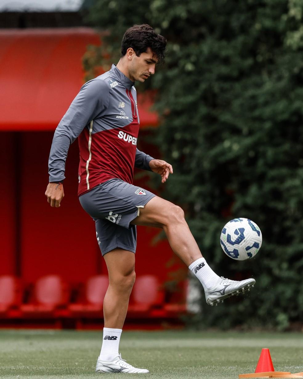 Juan Dinenno durante treino do São Paulo