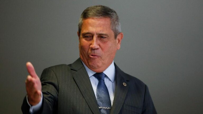 PGR defende manutenção da prisão do general Braga Netto