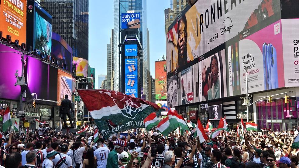 Torcida do Fluminense na Times Square