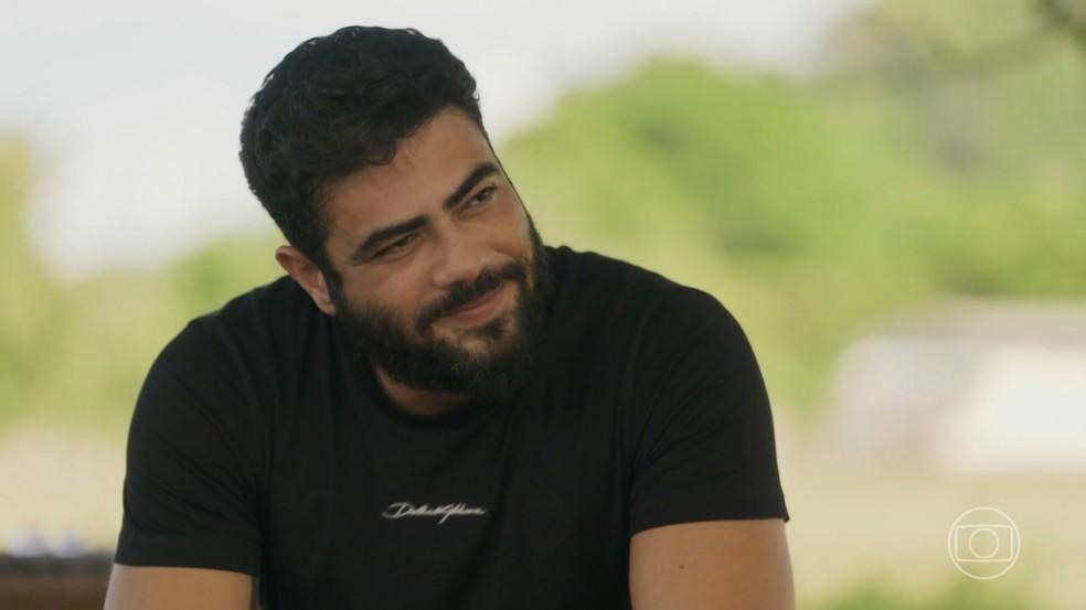 Henrique, da dupla com Juliano, se emociona ao ouvir Daniel cantando música não lançada sobre seu filho