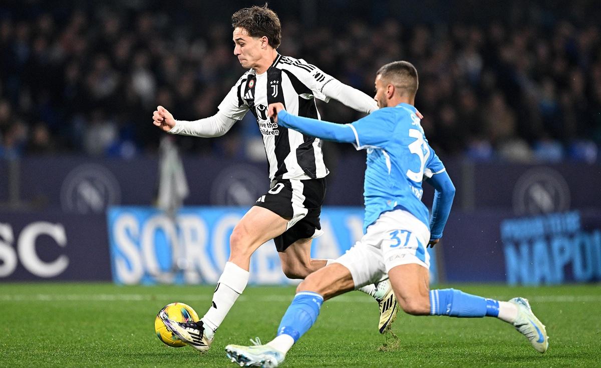 Yıldız em ação contra o Napoli