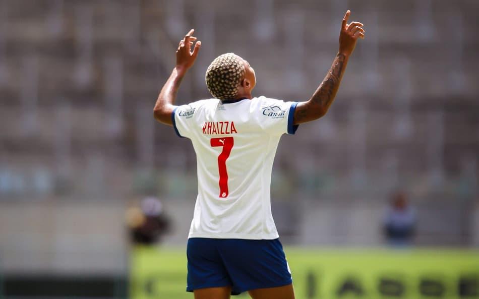 Rhaizza comemora gol em Bahia x Ferroviária