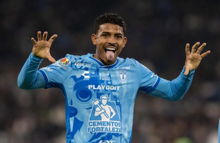 No Pachuca, John Kennedy fala sobre futuro e recorda sua história no Fluminense