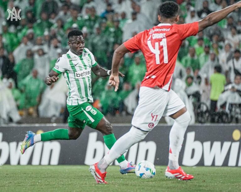 Botafogo em busca de reforço: Negociações com Marino Hinestroza do Atlético Nacional