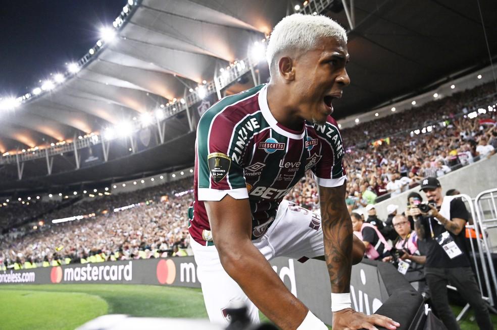 John Kennedy em ação pelo Fluminense durante a Libertadores