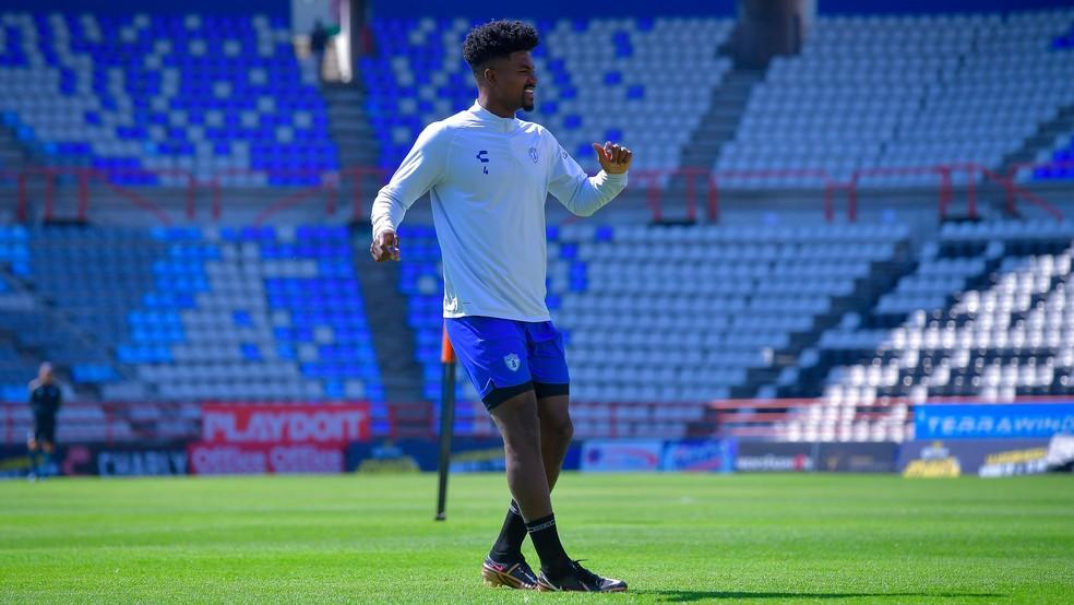 Eduardo Bauermann em treino do Pachuca