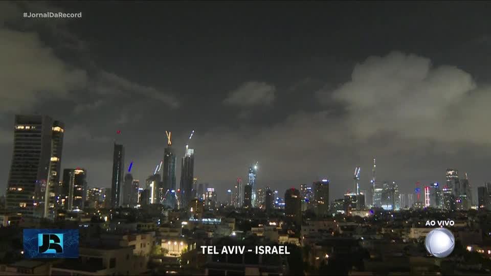 Sirenes soam no norte de Israel mesmo com o cessar-fogo iminente.