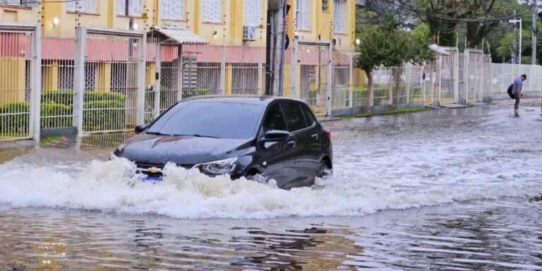 Chuva em Porto Alegre e Tempestade de Granizo em Santana do Livramento: Impactos e Alertas
