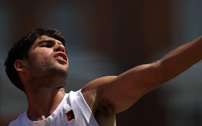 Alcaraz Avança às Semifinais do ATP de Londres em Grande Estilo!