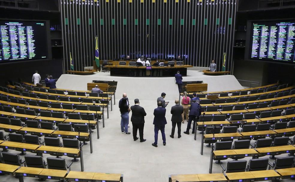 Plenário da Câmara dos Deputados durante votação do projeto sobre parcerias público-privadas