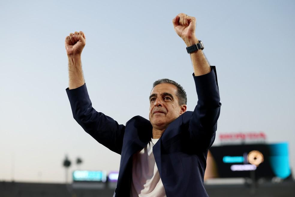 Renato Paiva comemora vitória do Botafogo sobre o PSG