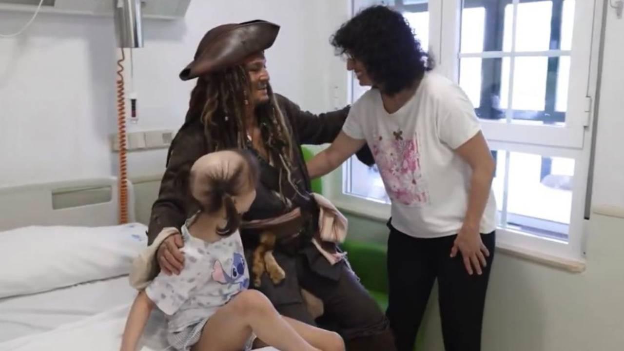 Johnny Depp no hospital infantil Niño Jesus