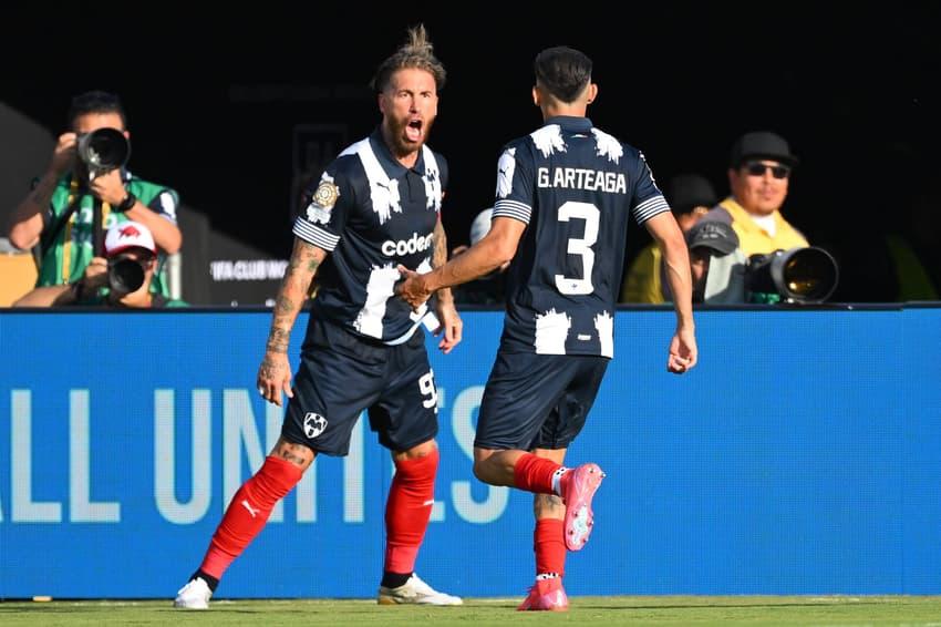 Sergio Ramos comemora seu gol no jogo do Monterrey contra a Inter de Milão.