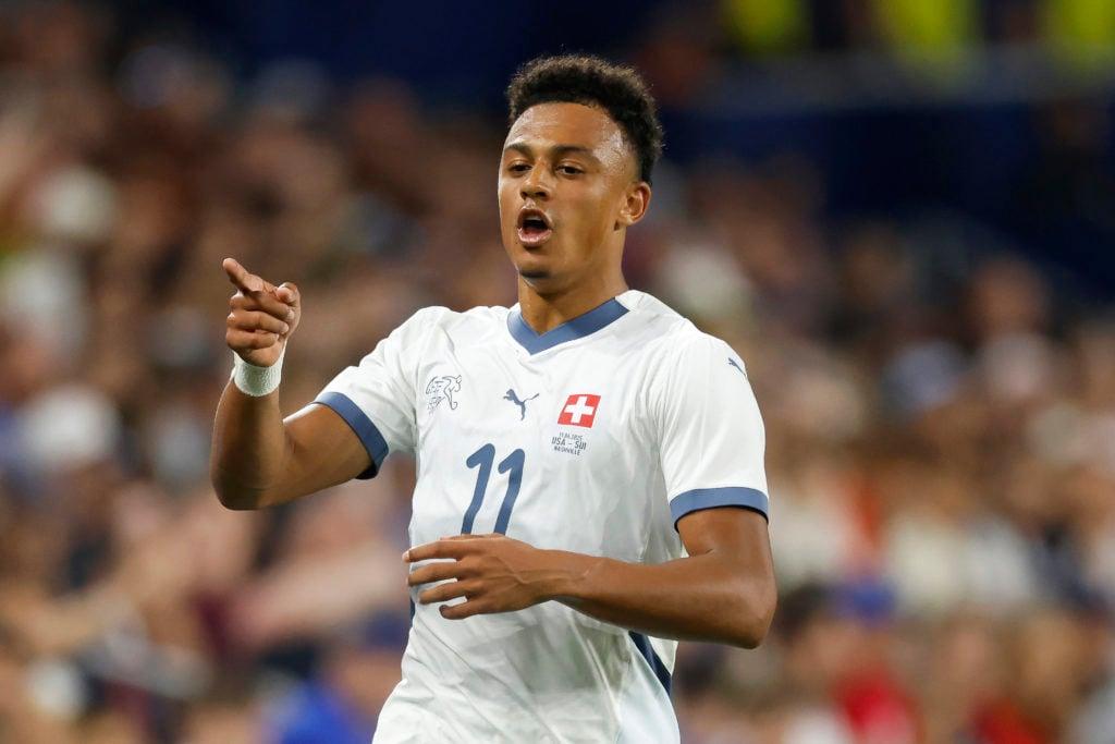 Dan Ndoye reage durante amistoso da Suíça contra os EUA
