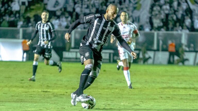 CSA x Figueirense: A Rivalidade em Campo na Série C 2025